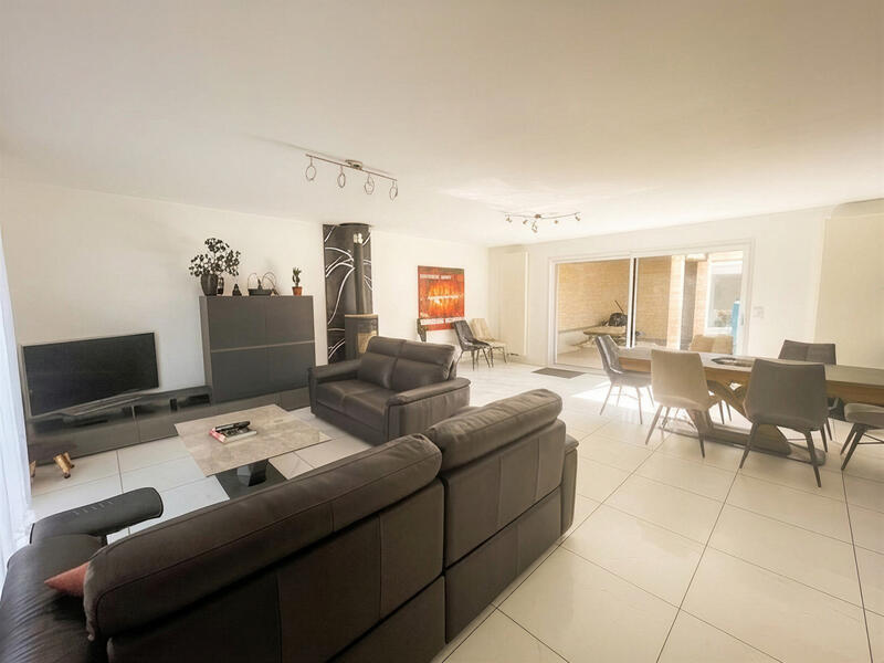 Maison - 144 m² - 6 pièces