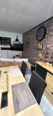 Maison jumelée - 98 m² - 5 pièces