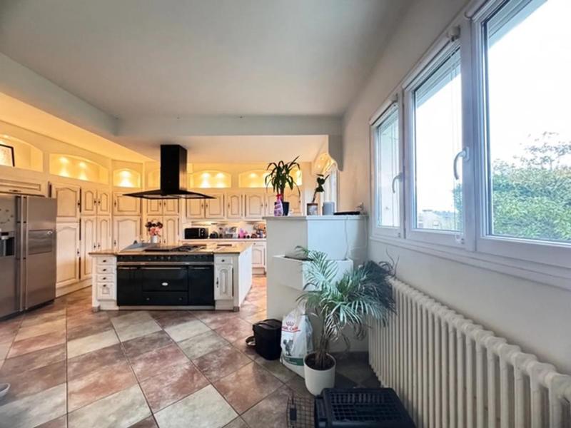 Maison - 309 m² - 10 pièces