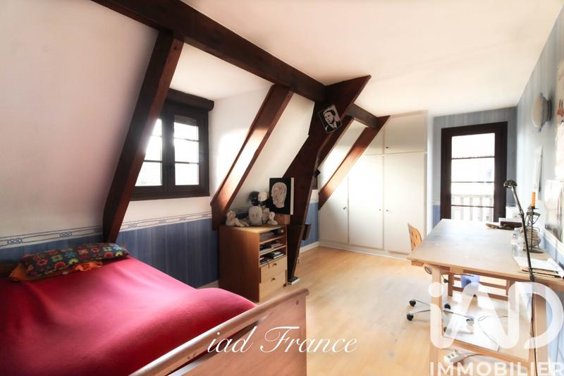 Maison - 189 m² - 8 pièces