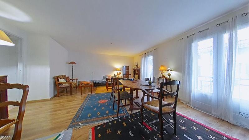 Maison - 200 m² - 4 pièces