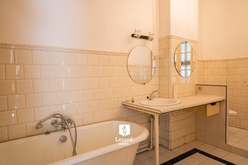 Maison ancienne - 282 m² - 8 pièces