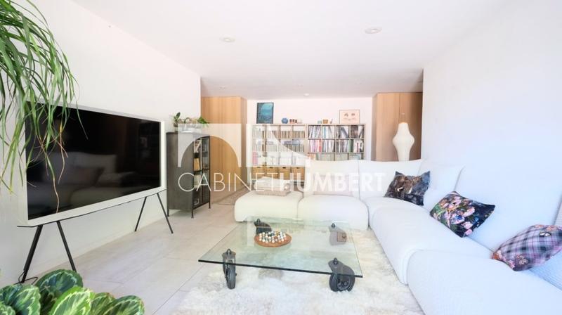 Maison - 380 m² - 9 pièces