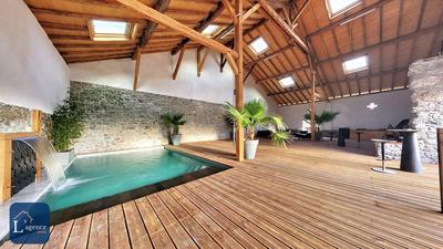 Maison - 499 m² - 7 pièces