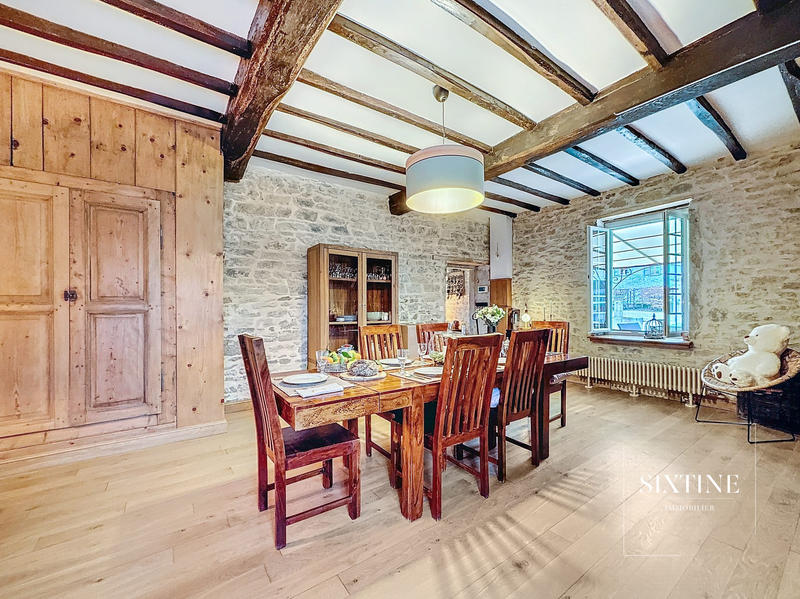 Maison ancienne - 692 m² - 16 pièces