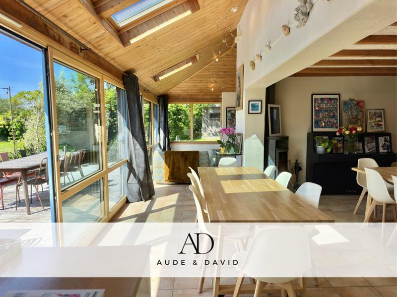 Maison - 340 m² - 15 pièces