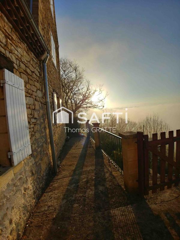 Maison - 100 m² - 6 pièces