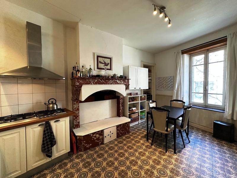 Maison - 281 m² - 7 pièces