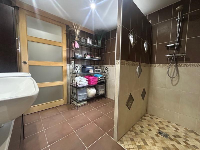 Maison - 226 m² - 7 pièces