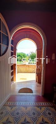 Maison - 240 m² - 8 pièces