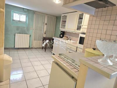 Demeure - 145 m² - 7 pièces