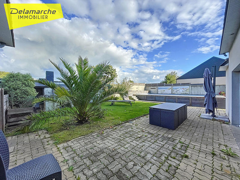 Maison - 215 m² - 6 pièces