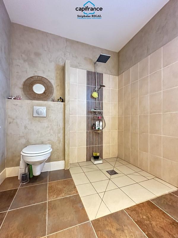 Propriété - 190 m² - 6 pièces