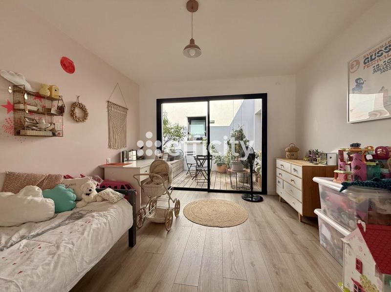 Maison - 104 m² - 4 pièces