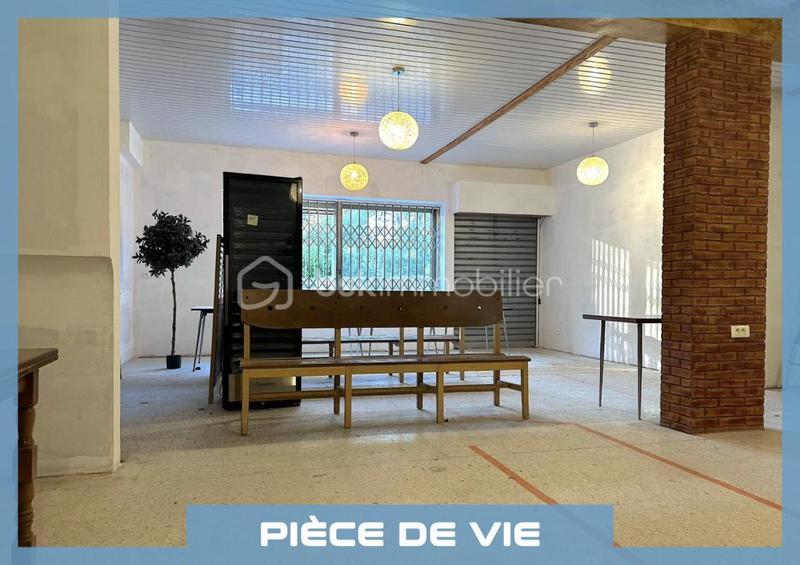 Propriété - 205 m² - 10 pièces
