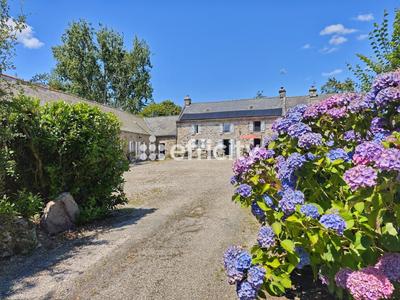 Propriété - 466 m² - 20 pièces