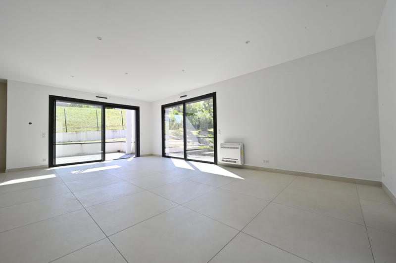 Maison - 202 m² - 5 pièces