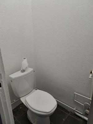 Local commercial - 100 m² - 4 pièces