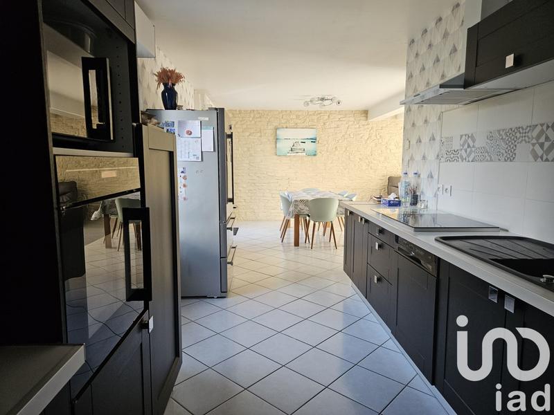 Maison - 183 m² - 9 pièces