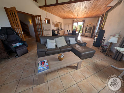 Maison - 179 m² - 6 pièces