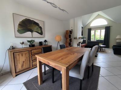 Maison - 171 m² - 8 pièces