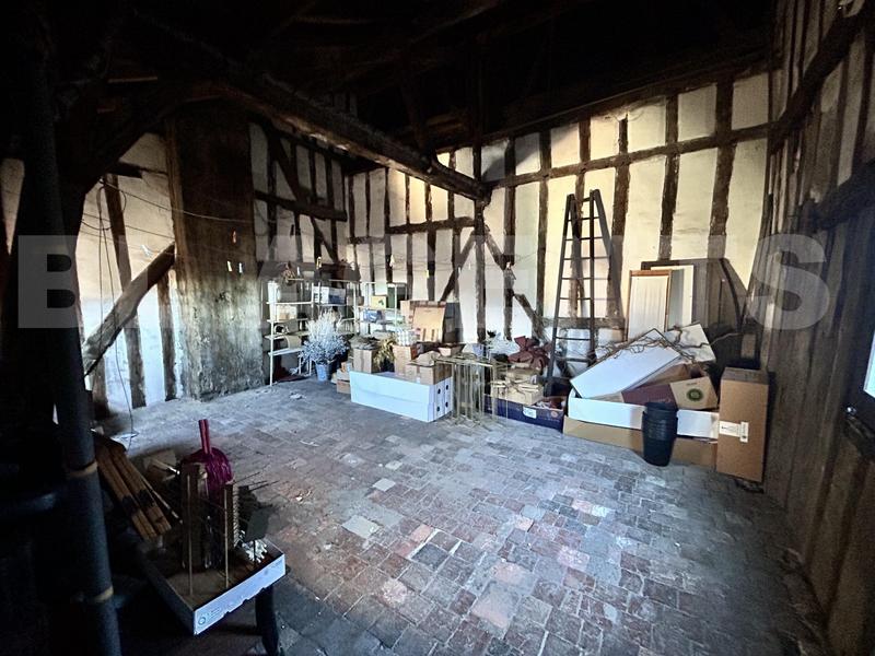 Local commercial - 199 m² - 4 pièces