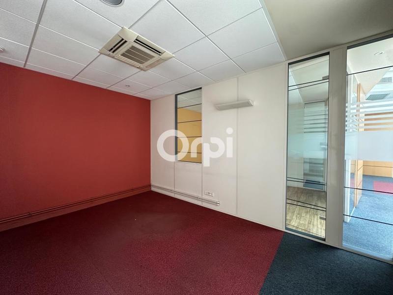 Bureau - 623 m²