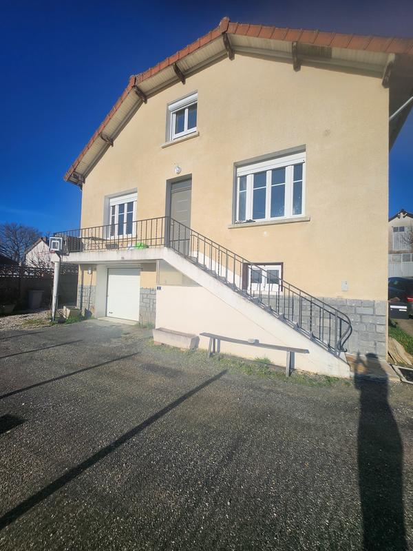 Maison - 99 m² - 6 pièces