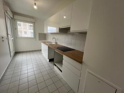 Appartement - 96 m² - 4 pièces