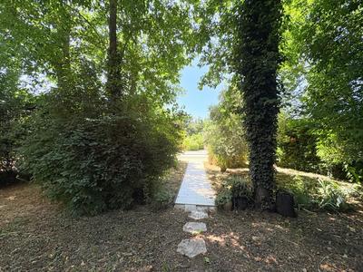 Propriété - 202 m² - 7 pièces