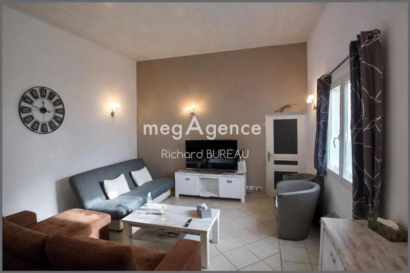 Maison - 378 m² - 13 pièces