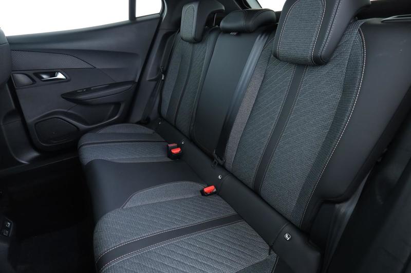 Peugeot 2008 1.2 Hybrid Allure e-Dcs6 136 ch