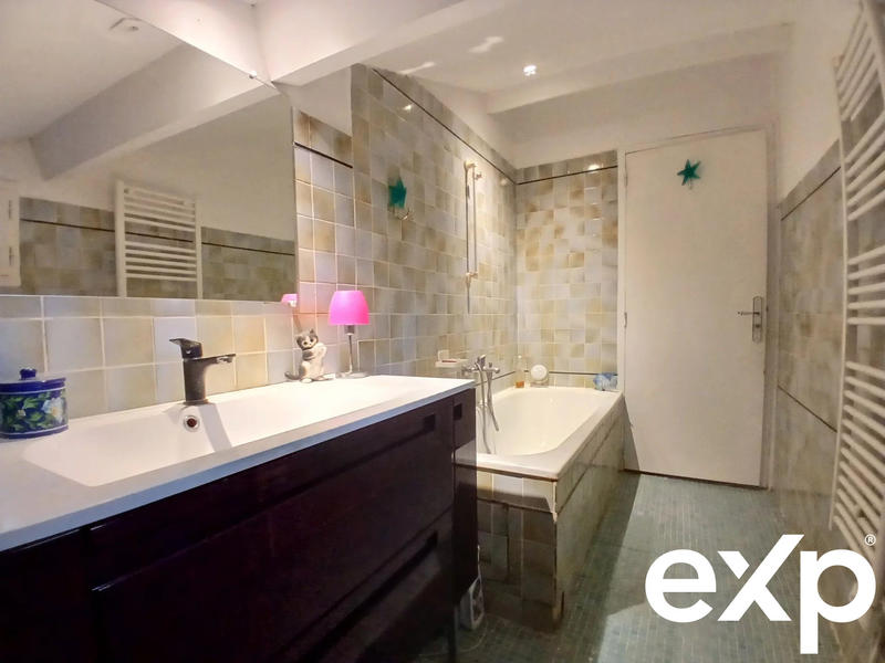 Maison - 97 m² - 5 pièces