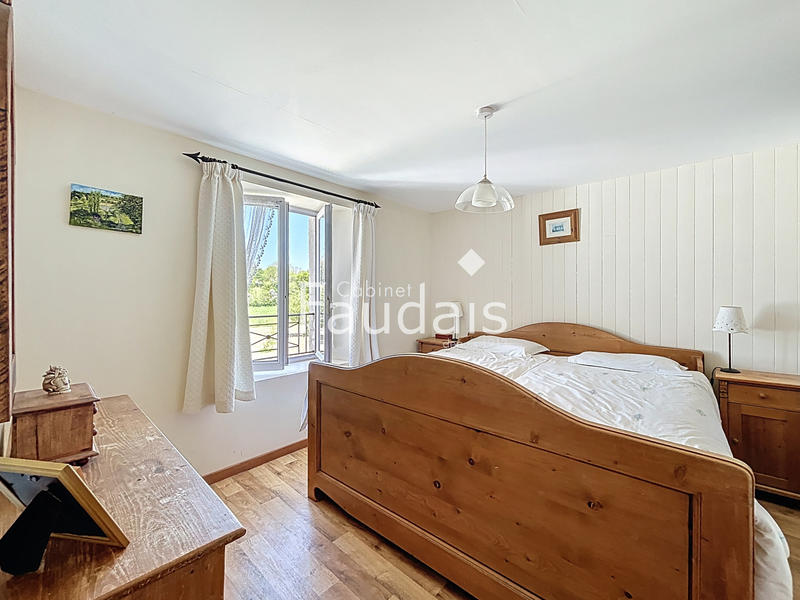 Propriété - 598 m² - 23 pièces