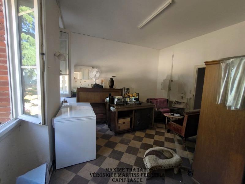 Propriété - 327 m² - 11 pièces