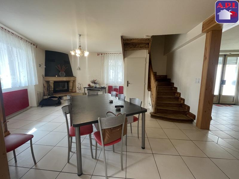Maison - 223 m² - 10 pièces
