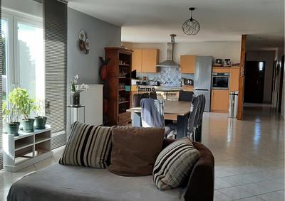 Maison - 121 m² - 5 pièces