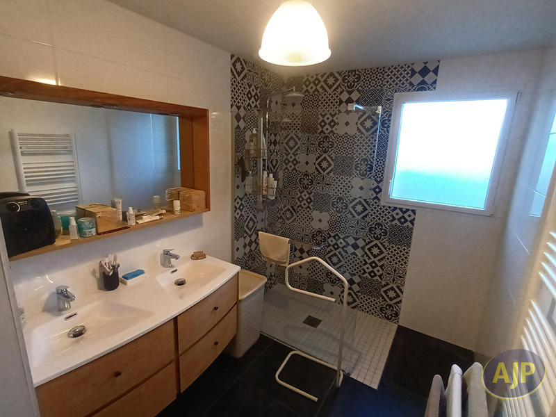 Maison - 108 m² - 4 pièces