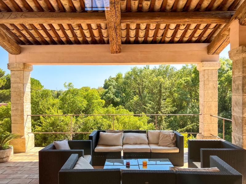 Maison - 260 m² - 7 pièces