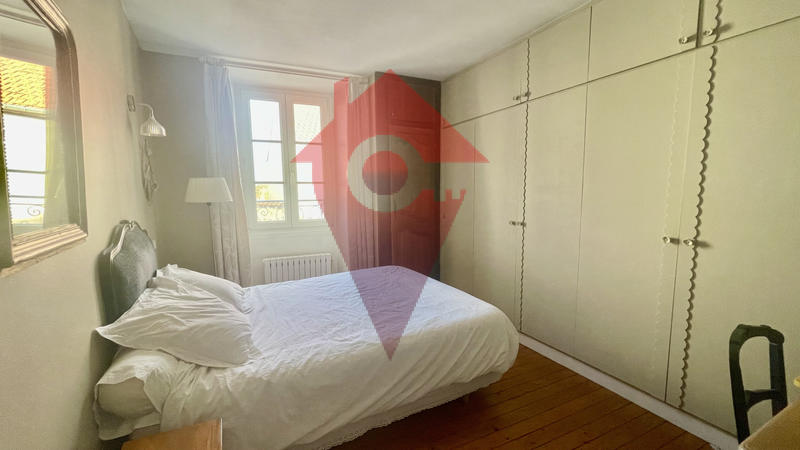 Maison - 200 m² - 7 pièces