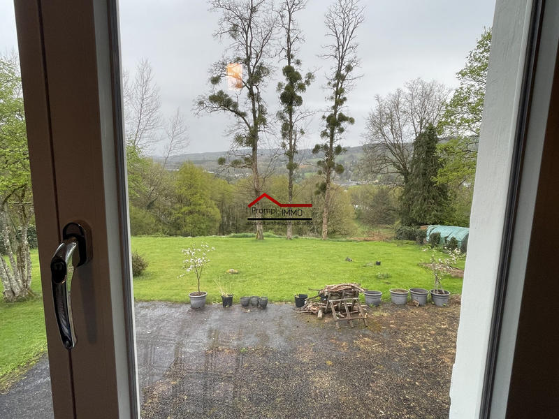 Maison - 317 m² - 11 pièces