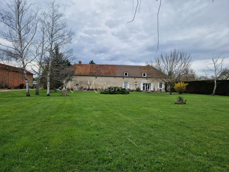 Maison - 170 m² - 9 pièces