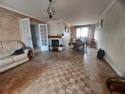Maison - 89 m² - 5 pièces