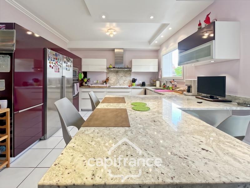 Maison - 215 m² - 7 pièces