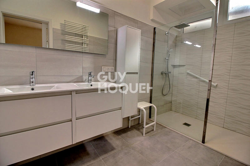 Maison - 143 m² - 7 pièces