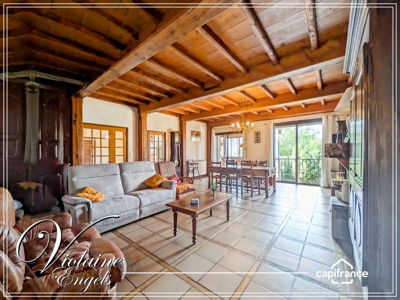 Maison - 217 m² - 7 pièces