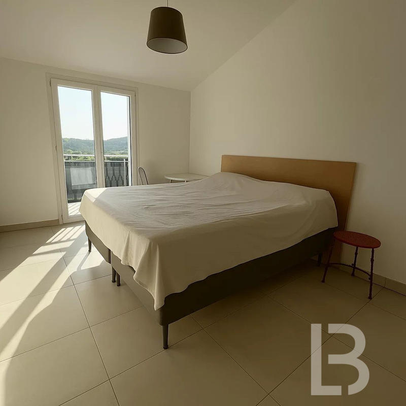 Appartement - 84 m² - 4 pièces