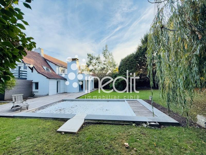 Maison - 180 m² - 6 pièces