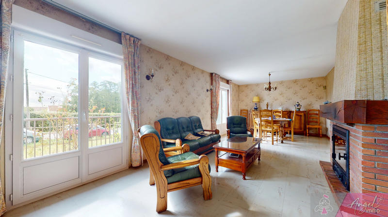 Maison - 95 m² - 5 pièces