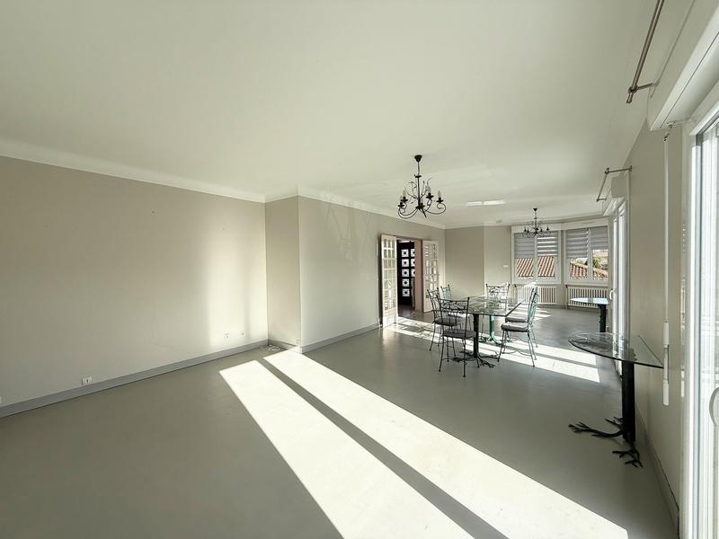 Maison - 168 m² - 5 pièces